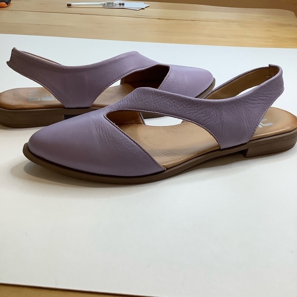 BUENO Bianca Lilac Leather Flat Sandal Size 37 - Picture 10 of 11